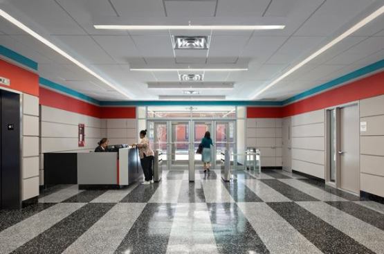 Interior+at+entrance.