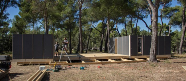 In+the+Pop-Up+House%2c+possible+to+assemble+the+blocks+by+screwing+or+by+bonding