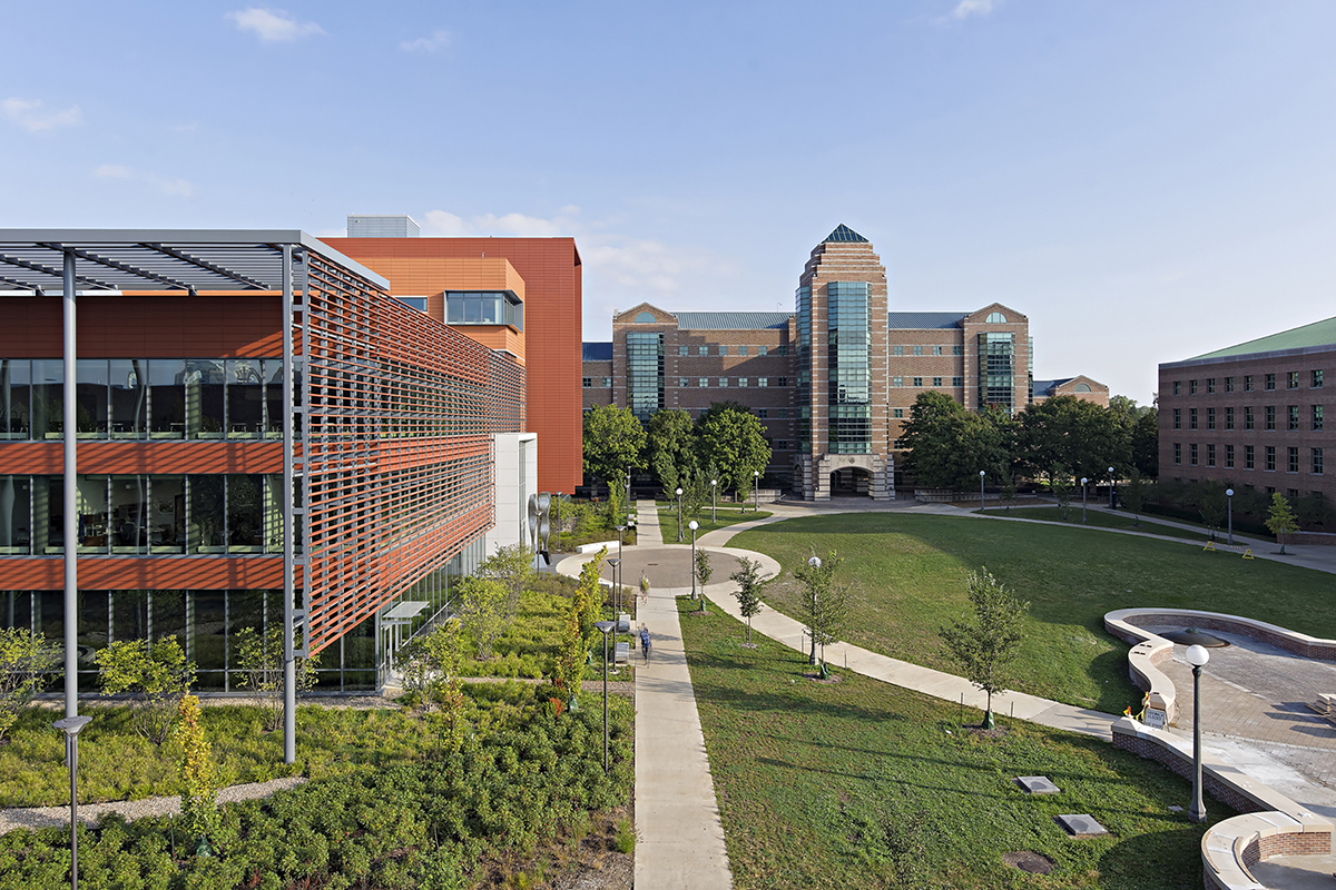 University of Illinois at Urbana-Champaign Electrical and Computer ...