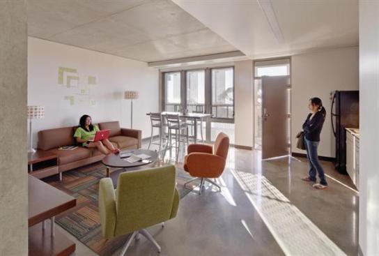 Typical+living+room.