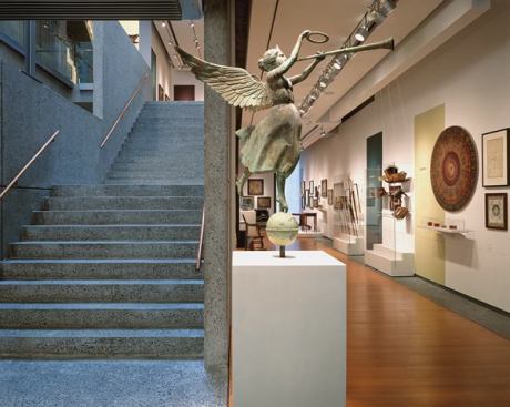 Upper floors contained permanent and temporary exhibitions, while lower floors contained administrative spaces.