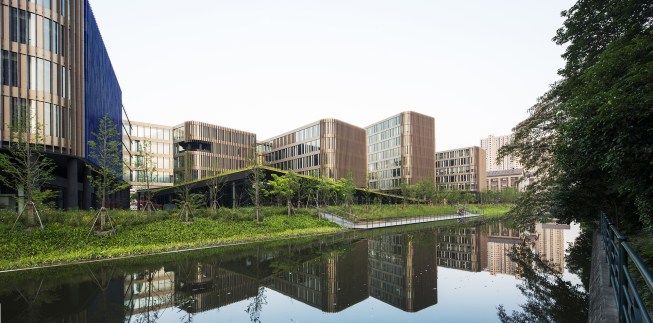 Promenade by the canal
