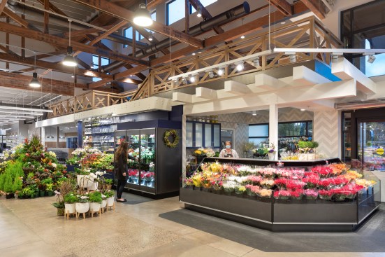 Metropolitan Market - Gig Harbor