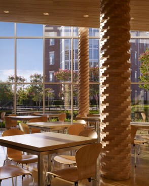 Dining+room+view+to+the+north.+Notice+sculptural+wood+columns.