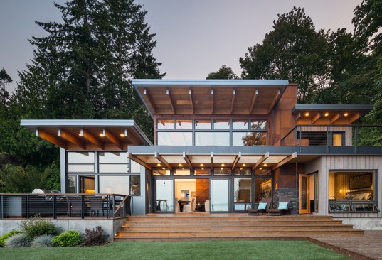 Island Retreat exterior