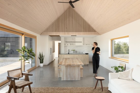 Looking towards the kitchen.