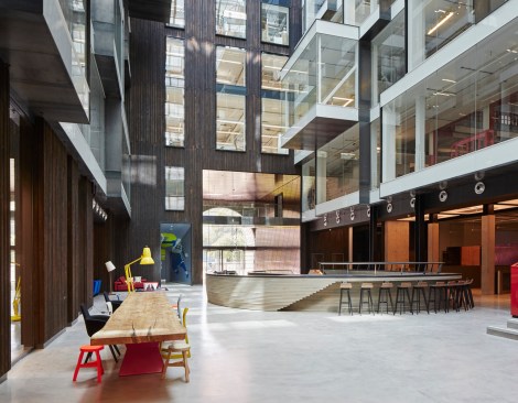 Communal Workspace 
