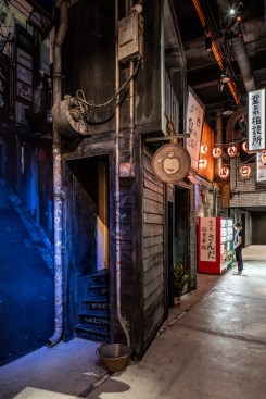 Lobby Alley Detail