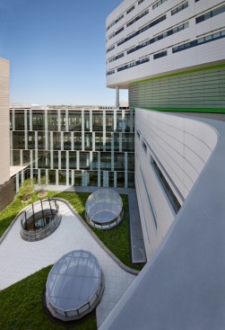 Rush+University+Medical+Center%2c+Chicago%2c+by+Perkins%2bWill