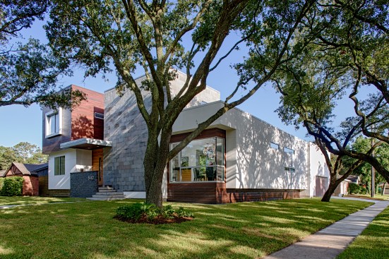 Front+Exterior+South+East+Corner