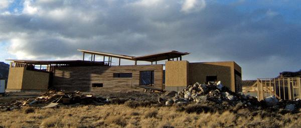 Ryker and Nave describe this site as having beauty but not a comfortable beauty. The house they designed follows suit, with a challenging composition and a palette of materials taken directly from the land.