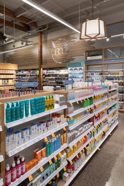 Metropolitan Market - Gig Harbor