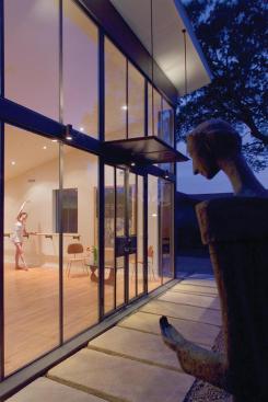 A skilled metal fabricator, general contractor Mitch Hammond made the custom steel framing for the studio window wall. 