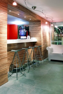 Hotel Howard Johnson - DIN interiorismo