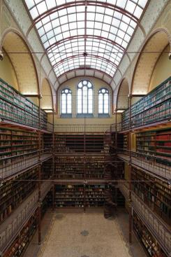 The+Cuypers+Library%2c+the+oldest+art+historical+library+in+The+Netherlands%2c+was+restored+during+the+museum+closure.