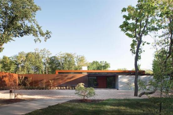 Dubbed Heavy Metal, the house reflects the owners family business making sheet metal scales that vary in size from those used in a small laboratory to 18 wheeler weighing.