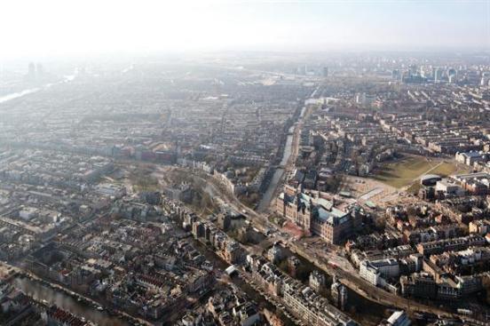 A+view+from+far+above+reveals+the+scope+of+Cruz+y+Ortiz%e2%80%99s+10+years+of+work+on+the+Rijksmuseum.+While+the+main+building+was+closed+for+renovation%2c+the+architects+completed+the+Asian+Pavilion%2c+Atelier+building%2c+study+building%2c+and+a+temporary+information+center.