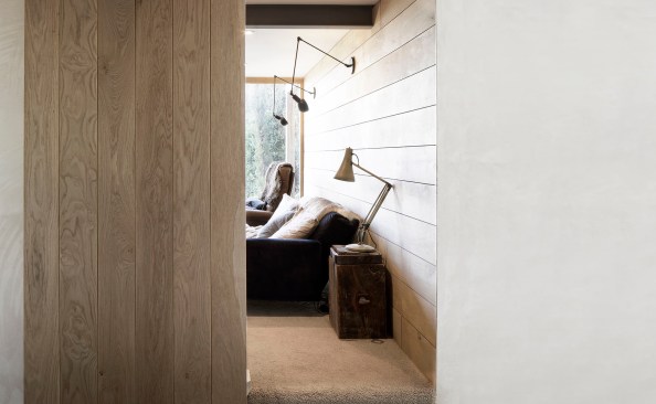 Island Cottage by Paul Cashin Architects