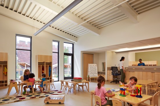 West+wing+classroom+which+shares+support+zone+with+neighboring+classroom.
