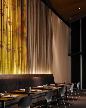 Banquet dining on west wall