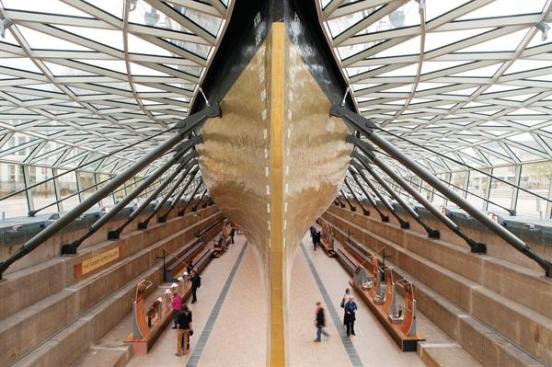 Inside+the+canopy%2c+visitors+can+see+that+the+ship+has+been+raised+off+the+ground+and+is+supported+by+24+steel+struts+designed+by+Buro+Happold+and+manufactured+by+S+H+Structures.+Part+of+the+space+underneath+the+ship+is+now+used+for+permanent+exhibitions.