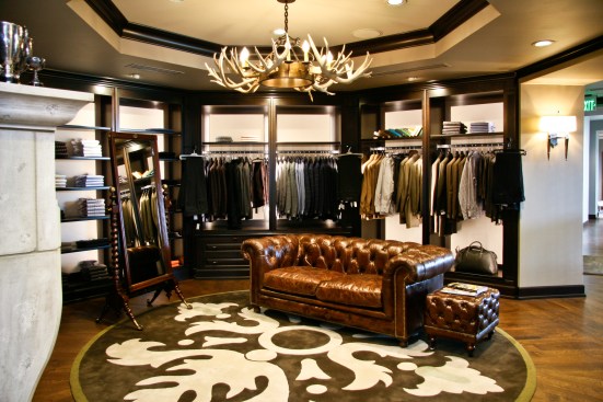 Men's suit room