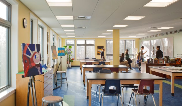Classrooms+feature+large+windows+for+natural+daylighting%2c+low+VOC+paint%2c+and+natural%2fsustainable+linoleum+flooring