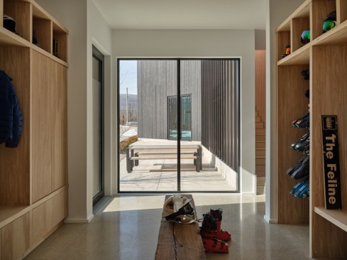 Feline / Grand Room