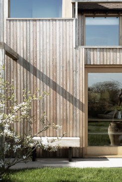 Island Cottage by Paul Cashin Architects