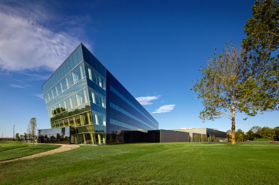 BAE Systems Sterling Heights Facility - Architect Magazine