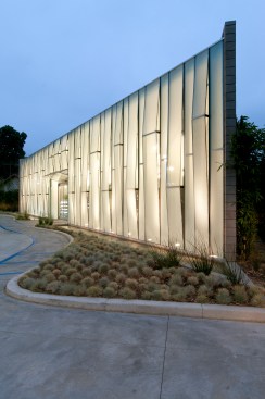 Store+exterior+at+dawn