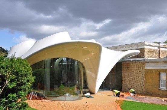 Zaha+Hadid+Architects%27+addition+to+the+Sackler+Gallery+adds+a+social+space+for+evening+events%2c+and+includes+a+small+restaurant.