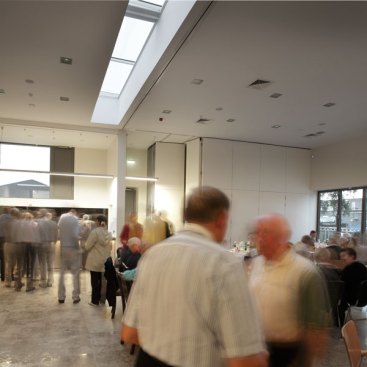 The+large+hall+has+full+height+doors+that+allow+for+different+room+layouts+and+privacy+when+required+and+fold+neatly+back+into+the+designed+location