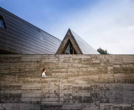 Outdoor ramp