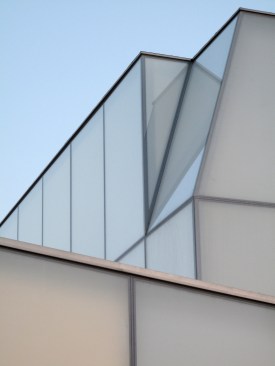 A detail of the glass boxes.