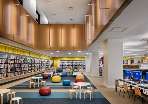 On the other side, a rectangular opening in the floorplate reveals the lower ground floor, which houses a Children’s Library and Teen Center.
