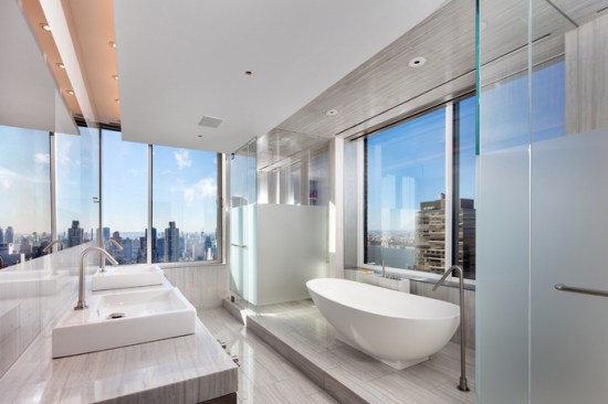 Imaging+a+hot+tub%2c+a+glass+of+wine+and+the+view++of+the+great+city+of+New+York.