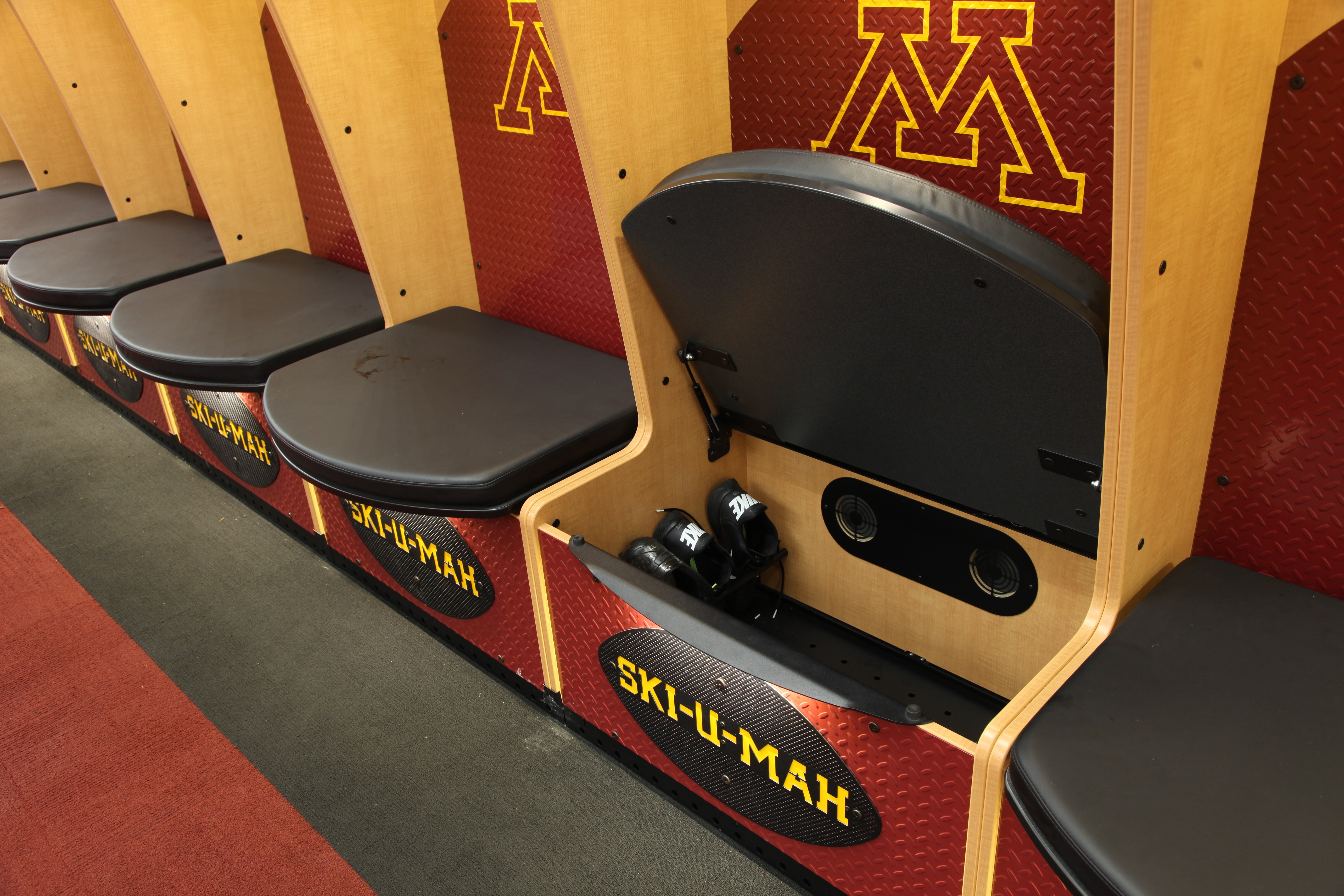 University of Minnesota Football Locker Room - Architect Magazine