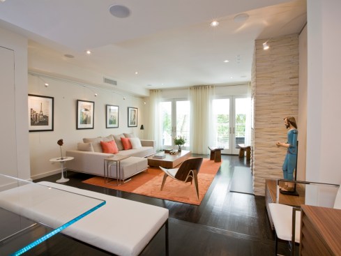 View+from+Dining+to+Living+room
