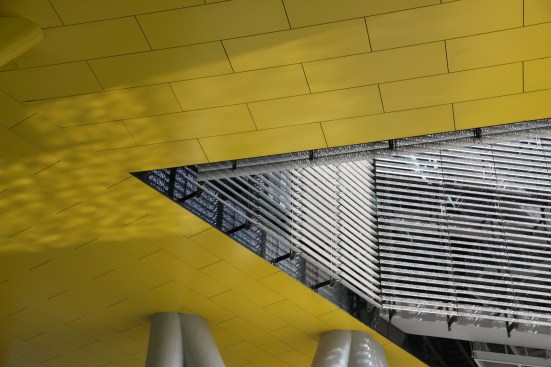 A detail of the building's underbelly.