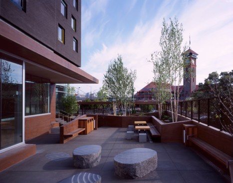 A public courtyard where day users can rest before entering the building for services or a hot meal.