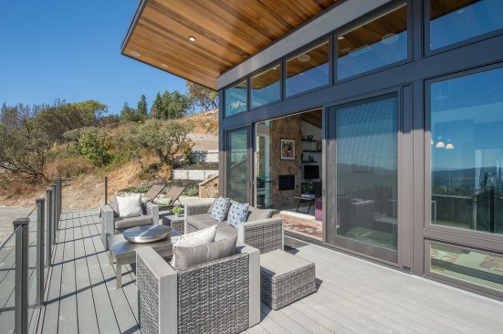 Sonoma Valley Estate Guest House living room