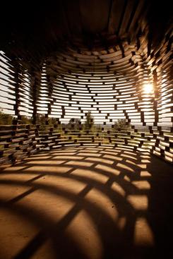 Inside+the+installation