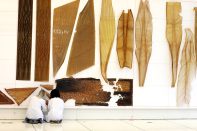 Aguahoja I (2018). The Aguahoja Artifacts Display is a catalog of material experiments spanning four years of research that shows the range of aesthetics and behaviors the Mediated Matter Group elicited in medium- to large-scale prints through performative geometric toolpaths, generative design, bio-composite distributions, and variable fabrication parameters.