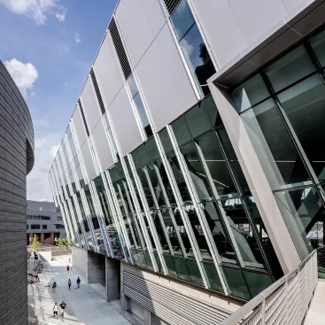 View north toward Bearcat Plaza from footbridge connecting ARO’s addition (at right) to Gwathmey Siegel Kaufman’s Tangeman University Center