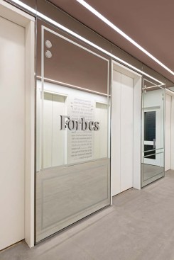 Elevator lobby detail