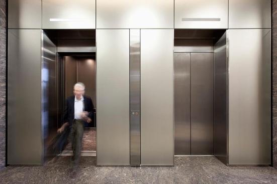 LEVELe Wall System with Blind panels in ViviChrome Chromis glass with custom color interlayer and Opalex finish at Mission City Corporate Center, San Diego, California