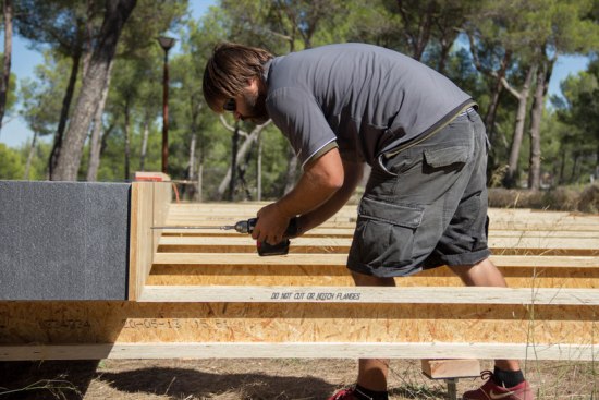 Pop-Up+House%3a+low+cost+and+recyclable+materials