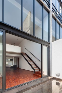 view to a rear appartment