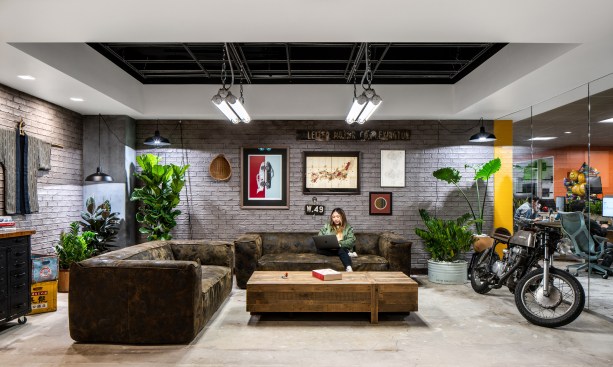 Moto Lounge